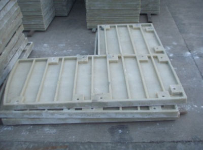 ����������g